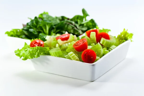 Kom van gemengde salade — Stockfoto