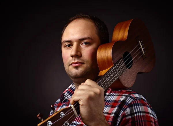 Zenész a ukulele portréja — Stock Fotó