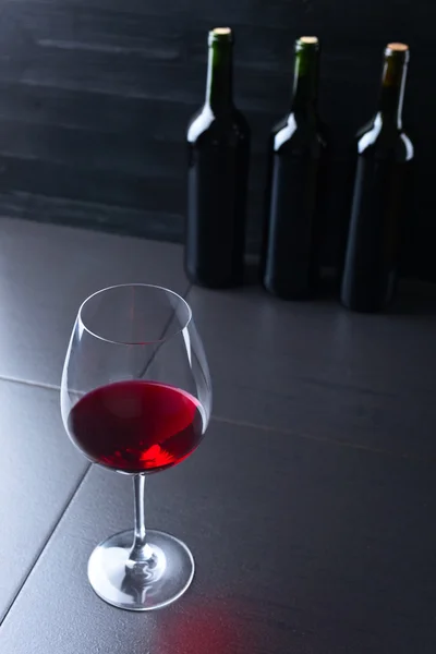 Glas Rotwein — Stockfoto