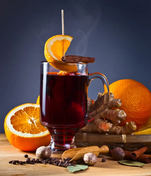 Gelas dari anggur mulled — Stok Foto