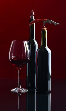 tirbuşon ve kırmızı şarap