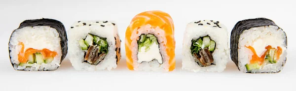 Conjunto Rollos Sushi Japonés Anguila Salmón Con Semillas Sésamo Sobre — Foto de Stock