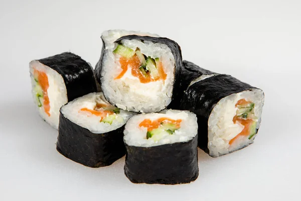 Set Rotoli Sushi Anguilla Giapponese Sfondo Bianco — Foto Stock