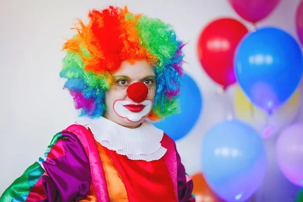 Bambini Giocano Divertono Con Clown Una Festa Compleanno — Foto Stock