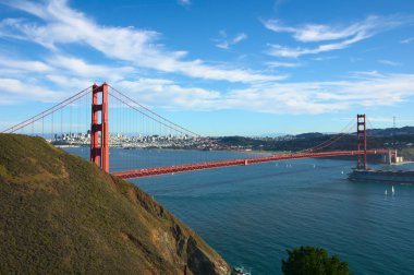 Golden Gate köprüsünün panoramik görüntüsü, San Francisco şehir merkezi ve körfez gündüz. Kaliforniya, ABD. Kasım 2010.Fotoğraf: 15 Kasım 2010 