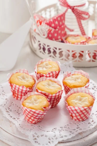 Homemade Lemon cupcakes — Stock Photo, Image