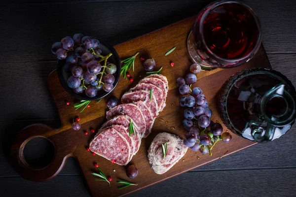 Saltufo Italiaanse Salami Delicatesse Salami Met Zomertruffel Bedekt Met Parmezaanse — Stockfoto