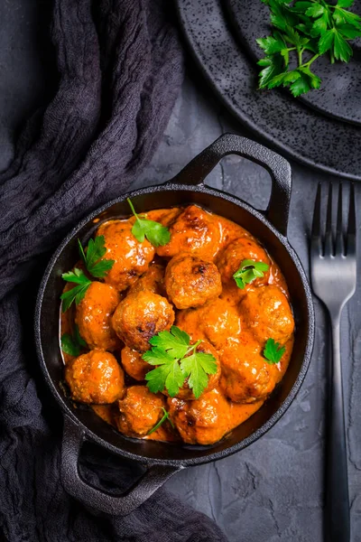 Almôndegas Com Molho Tomate Preto — Fotografia de Stock