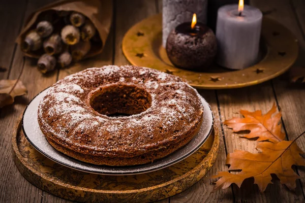 Veganistische Bananentaart Achtergrond Versierd Met Herfst Winterkaarsen — Stockfoto