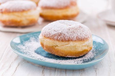 Geleneksel Alman Krapfen, Berliner veya şekerli donut