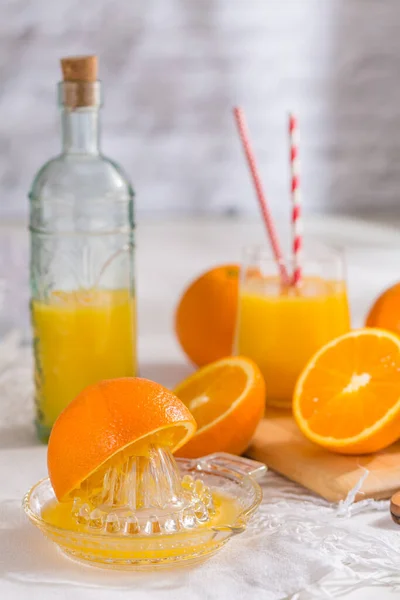 Suco Recentemente Pressionado Com Espremedor Para Café Manhã Saudável — Fotografia de Stock