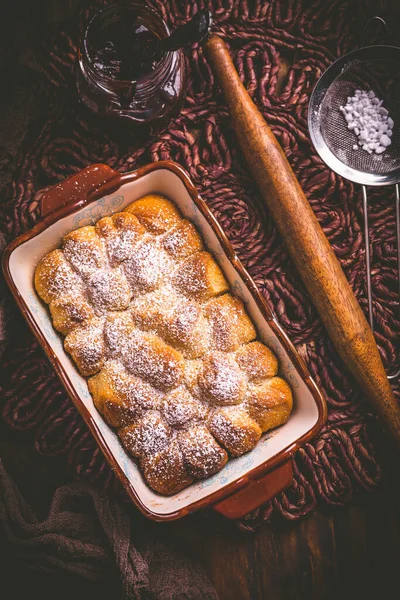 Buchteln Cheio Geléia Ameixa Geléia Rolos Doces Com Ingredientes Apoio — Fotografia de Stock