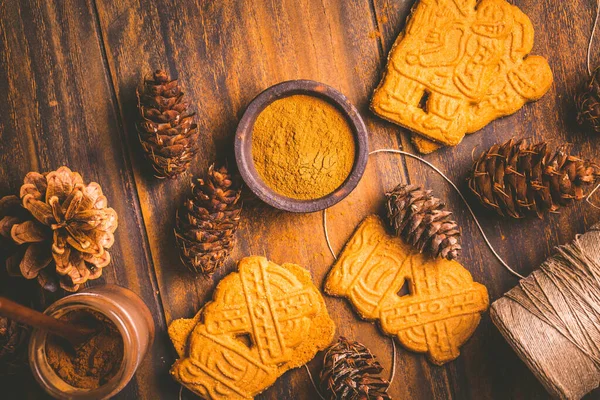 Ontbijtkoek Kruidenmix Kruiden Voor Gingebread Koekjes Voor Kerstmis Houten Achtergrond — Stockfoto