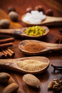 Noel baharat ve fırın malzemeleri