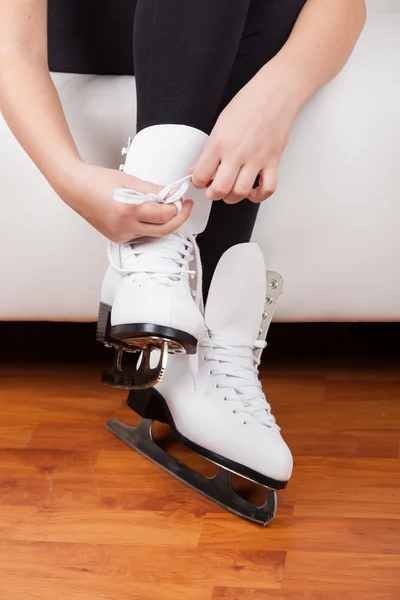 Skater wearing skates — Stock Photo, Image