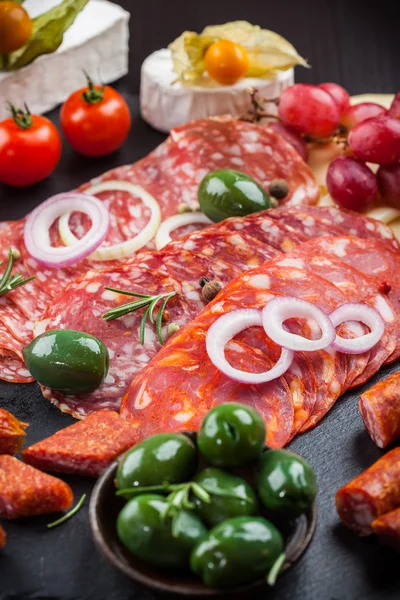 Antipasto dinner platter — Stock Photo, Image