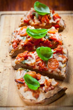 Pizza ekmek aparat çekin