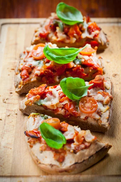 Pull aparat pizza bread — Stock Photo, Image