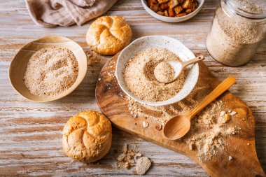 Sıfır atık konsepti - Ev yapımı panko ve ekmek kırıntıları yapmak