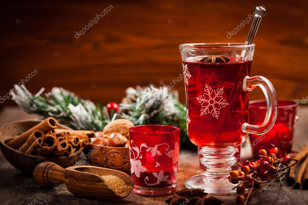 Hot wine punch with ingredients for Christmas — Stock Photo © brebca