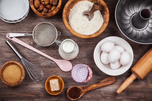 Backutensilien und Zutaten — Stockfoto