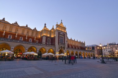 Cracow şehir gece görünümü