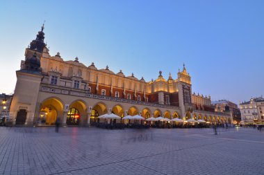 Cracow şehir gece görünümü