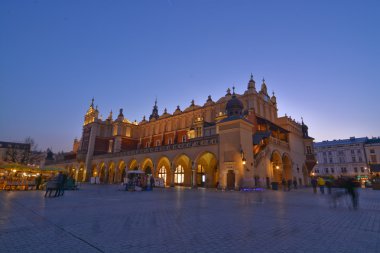 Cracow şehir gece görünümü