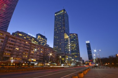 Varşova gece görünümü