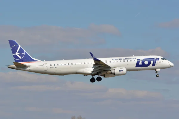 Embraer ERJ 190 ver — Foto de Stock