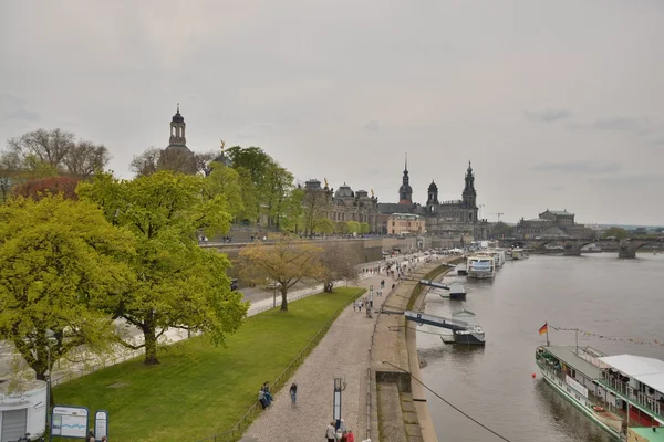 Dresden sokaklar ve Binalar görünümü — Stok fotoğraf