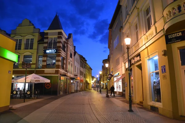 Żary staden Visa på natten — Stockfoto