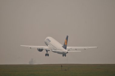 Lufthansa uçağı