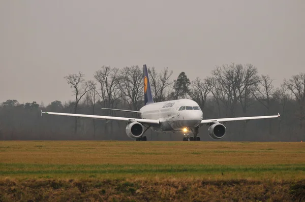 Avión de Lufthansa — Foto de Stock