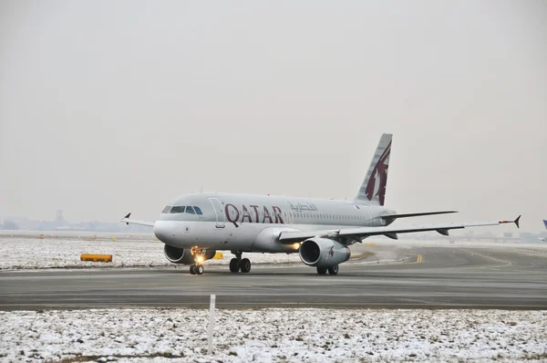 Qatar Airways plane A7-AHE — Stock Photo, Image