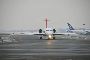 İsviçre helvetic uçak