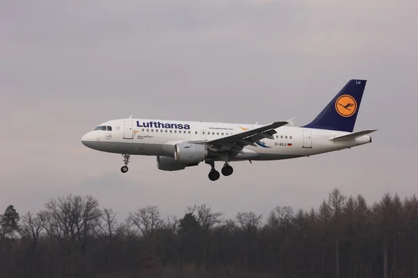 Avión Lufthansa D-AILU — Foto de Stock