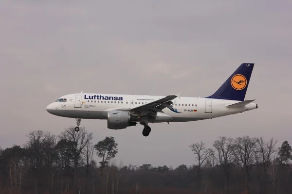 Lufthansa plane D-AILU — Stock Photo, Image