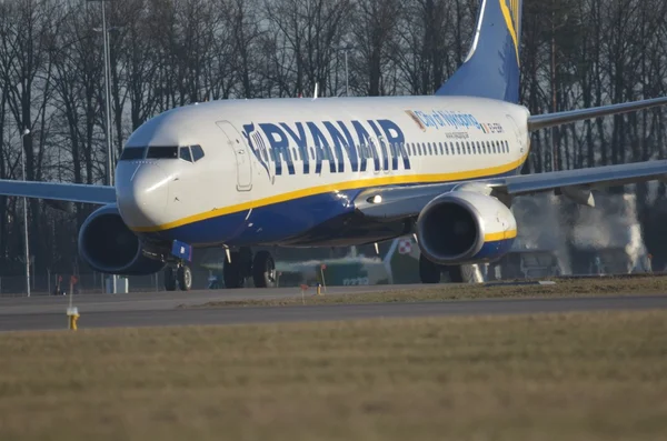 Ryanair vliegtuig — Stockfoto