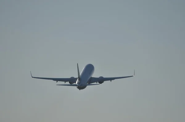 瑞安航空飞机 — 图库照片