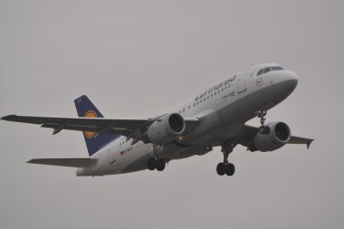 Lufthansa uçağı