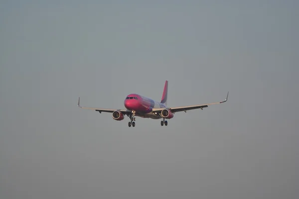 Αεροπλάνο WizzAir Ha-Lwx — Φωτογραφία Αρχείου