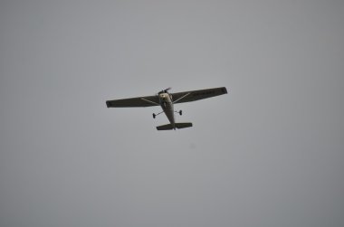 Küçük Cessna uçak