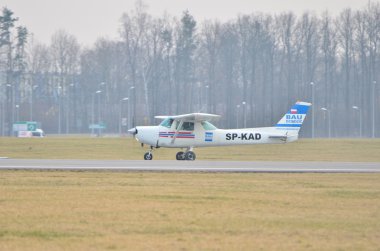 Küçük Cessna uçak