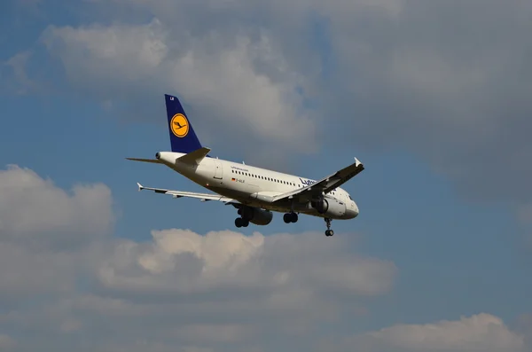 Lufthansa avión Airbus A319 — Foto de Stock