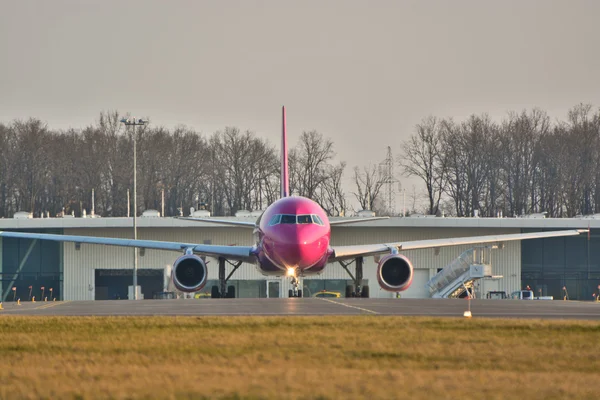 HA-LWP Wizzair avion — Fotografie, imagine de stoc