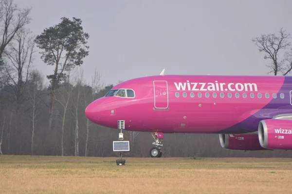 Wizzair avion — Fotografie, imagine de stoc