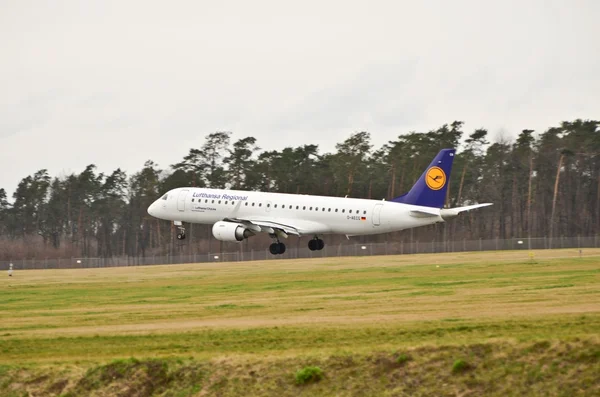 Embraer ERJ 190-200LR — Stock Photo, Image