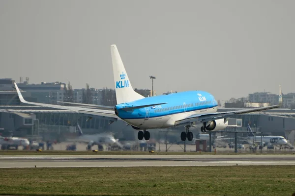 KLM vliegtuig Boeing 737-700 — Stockfoto