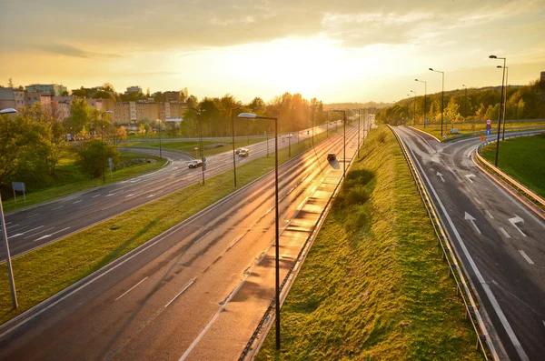 Estrada rodoviária na cidade — Fotografia de Stock